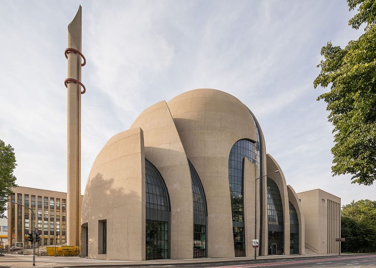 German Mosque Broadcasts Call to Prayer, Erdoğan Gains Victory