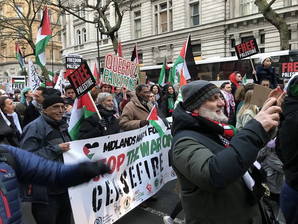 Eyewitness Report: London Street Demonstrators Rally for Hamas